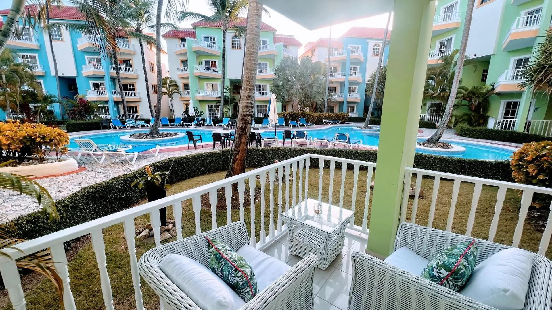 Pool View, Walk To Beach, Shops, Dining, Fast Wifi Punta Cana 0*,  Dominikai Köztársaság